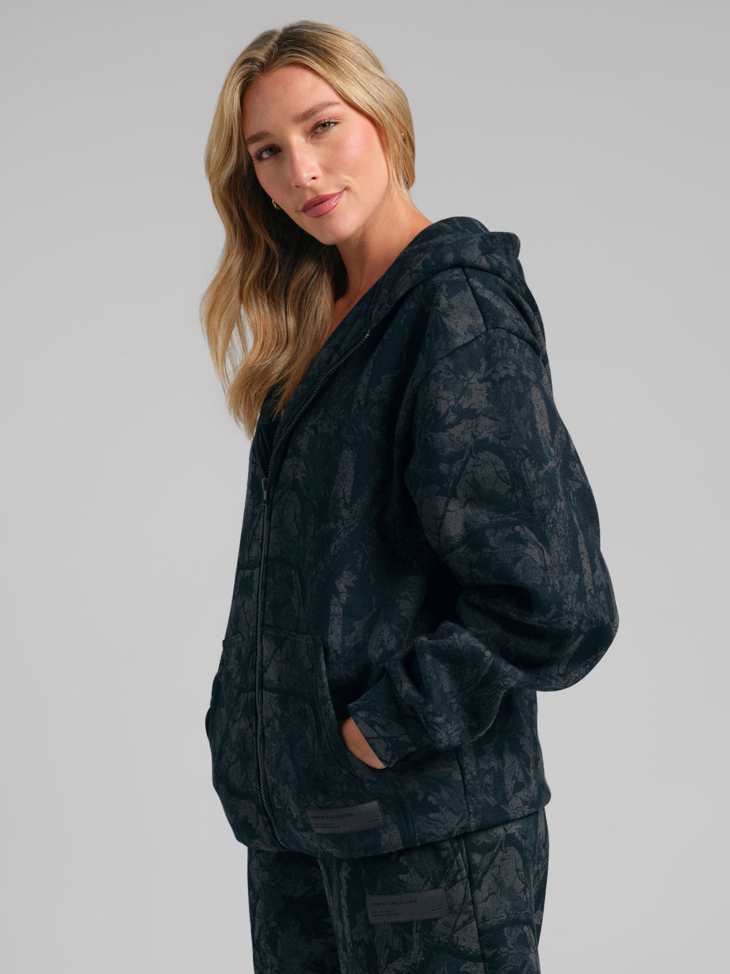 Camo Zip Hoodie – Mega